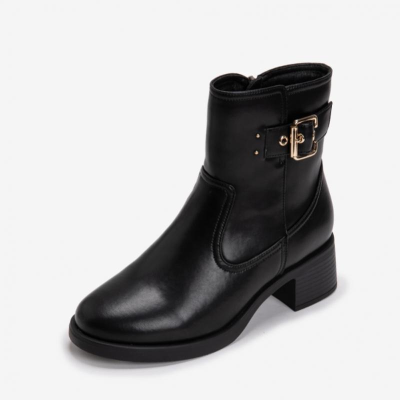 Young Age Women Buckle Boots Black