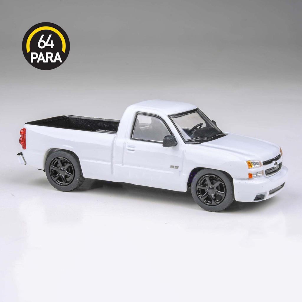PARA 1:64 Silverado SS Clone Cateye 2006 Alloy Car Diecasts & Toy Vehicles Car Model Miniature Scale Model Car For Children