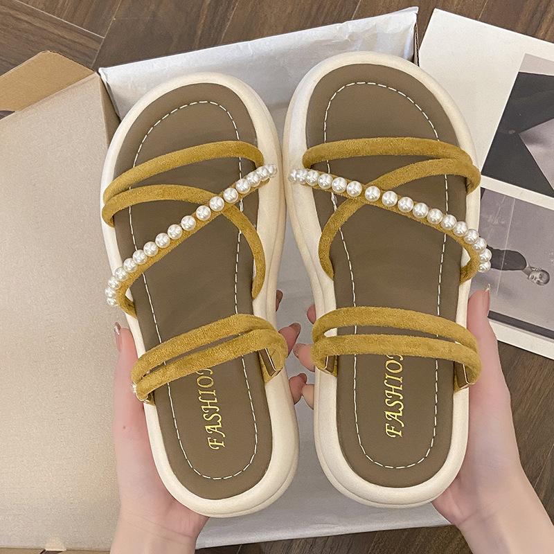 French beautiful thick-bottomed cool slippers female summer wear 2025 new with skirt fairy wind beach slippers one-word drag