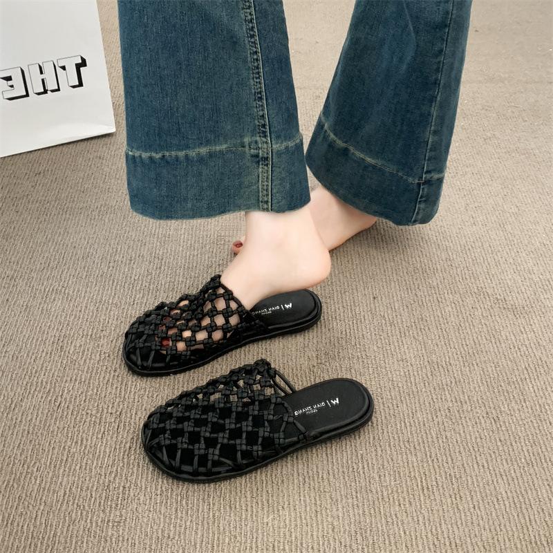 2025 summer new Roman style bag head woven outdoor wear flat cool slippers casual beach retro women's shoes