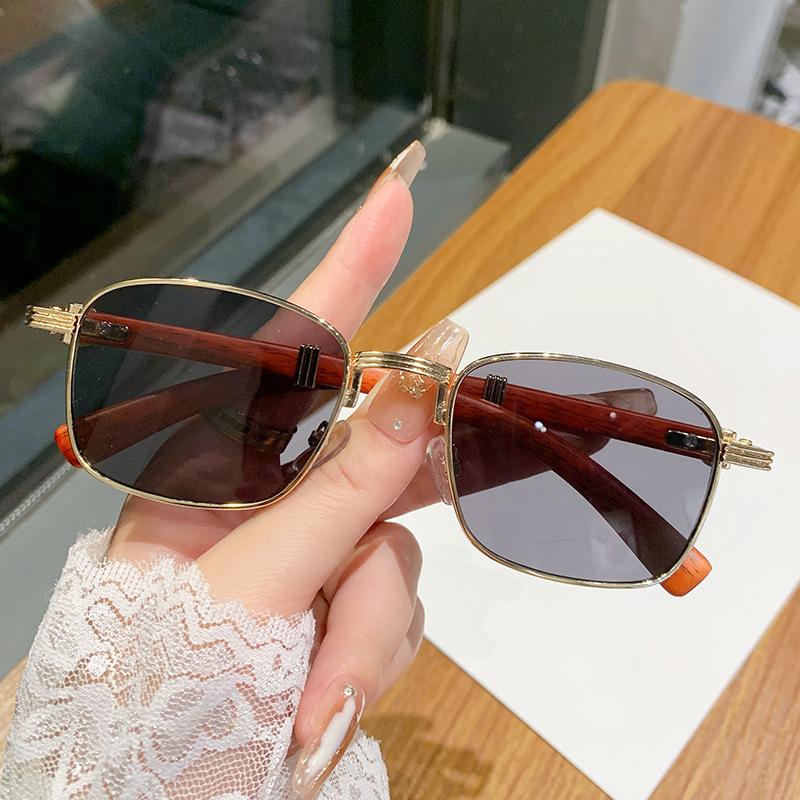 Featured Wooden Temple Full Frame Sunglasses Retro Square Large Frame Travel Glasses Catwalk Sunglasses