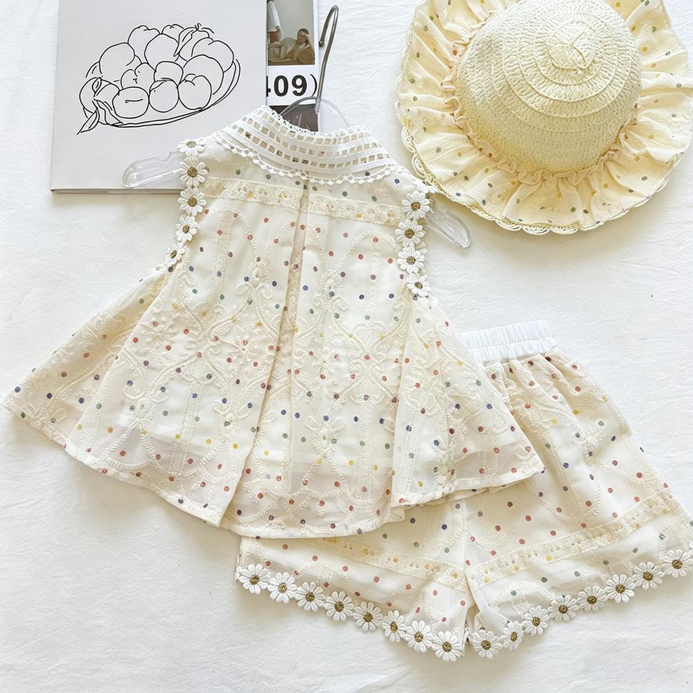 Girls Summer Hollow Out Peter Pan Collar Polka Dot Top With Daisy Embroidered Shorts Two Piece Set
