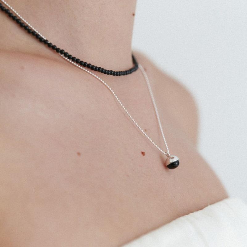 MIDNIGHT MOMENT Half Cap Onyx Necklace