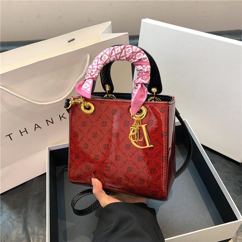 Neuer modischer Seidenschal kontrastierende Tasche tragbare Schulter diagonal zu tragen trendige Damentasche