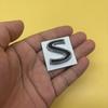 1 Stück Metall S Logo Heckklappen Emblem Abzeichen Autoaufkleber für IPL Q50 Q50S Q50L G37 Q30 Q70 G25 QX70 FX35 FX37
