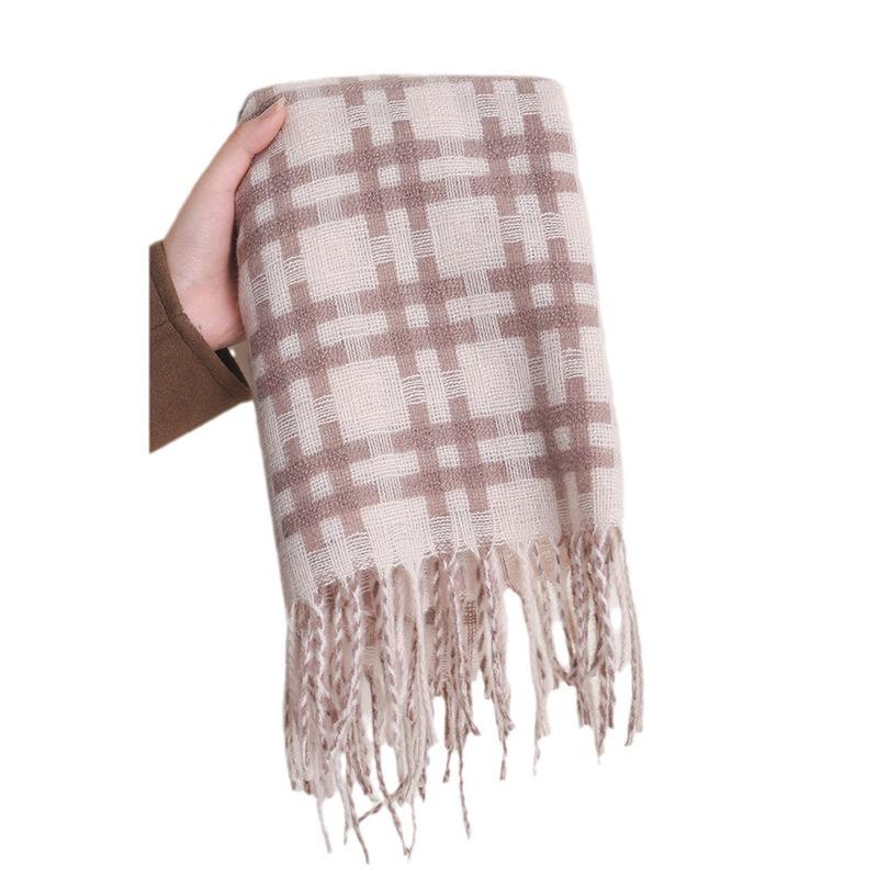 Korean Style Plaid Scarf: Women's Warm, Windproof Neck Warmer for Autumn & Winter 2025