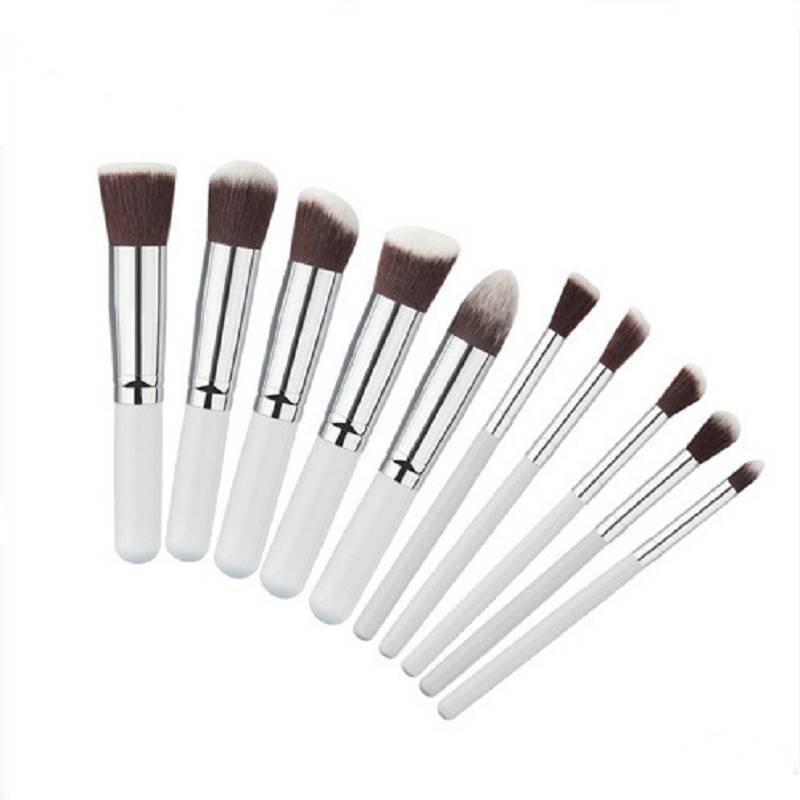 Makeup Brush Set With Handles For Face And Eye Makeup Artists