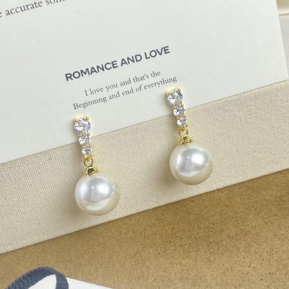 Exquisite French Zircon Pearl Earrings: Luxurious High-End Fashion Jewelry