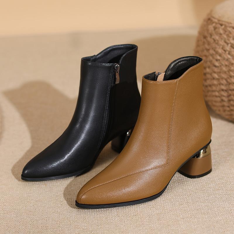 New French Short Boots Women's Spring and Autumn British Style Thick Heel Pointed Middle Heel Leather Boots