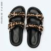 Hochwertiges Leopard Metall Schnallendesign Damen Hausschuhe Sexy Komfort Rutschfeste Pantoletten Sommer Größe 43 Plateau Flip Flops