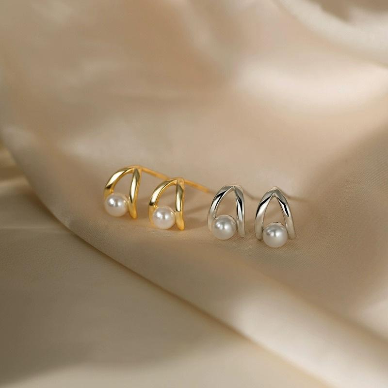 Minimalist Geometric Pearl Earrings for Women Trendy Unique Design Korean