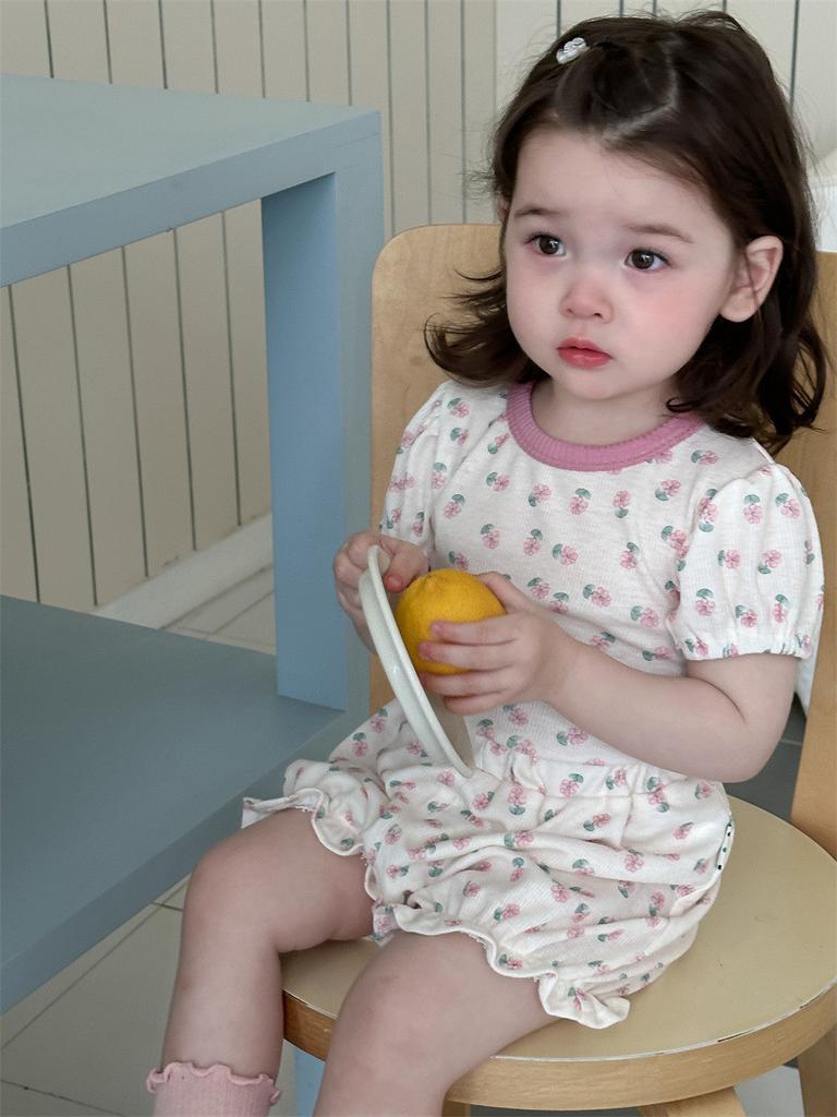 Niedliches Sommer-Pyjama-Set für Mädchen im koreanischen Stil, leichtes Outfit mit floralem Print und Shorts