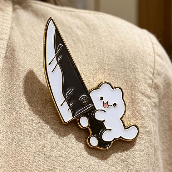 Spilla Smaltata Gatto Bianco con Coltello, Spilla Cartone Animato Carino da Revers per Camicia, Abbigliamento, Zaini, Giacche, Accessorio per Cappello