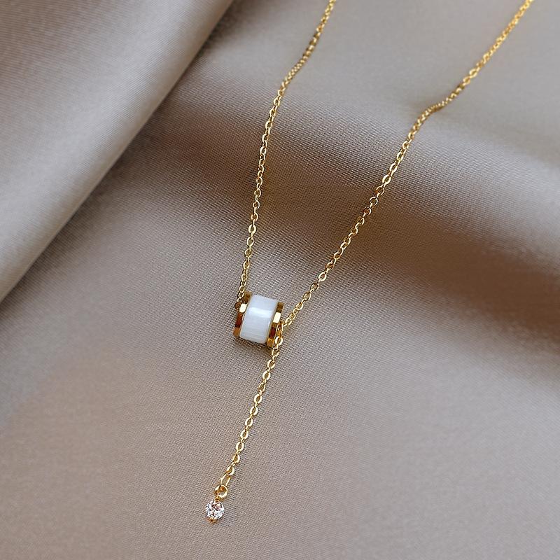 

Маленькое женское летнее ожерелье с тонкой талией, новое роскошное нишевое дизайнерское решение, опаловая цепочка на ключицу, ретро-ювелирное изделие в стиле Гонконга