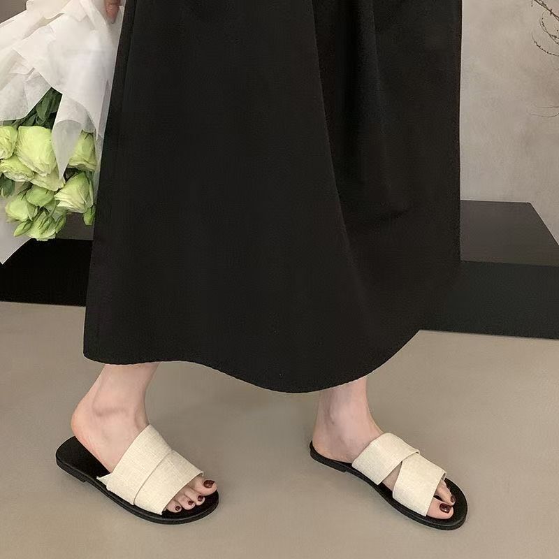 Simple Casual Lazy Niche High Sense One-word Drag 2025 New Beautiful Flat Bottom Cool Slippers Women's Summer Wear