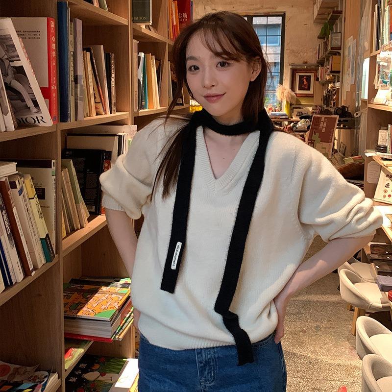 Thin and narrow long plush scarf women's autumn and winter niche design sense Spice girl versatile decorative scarf