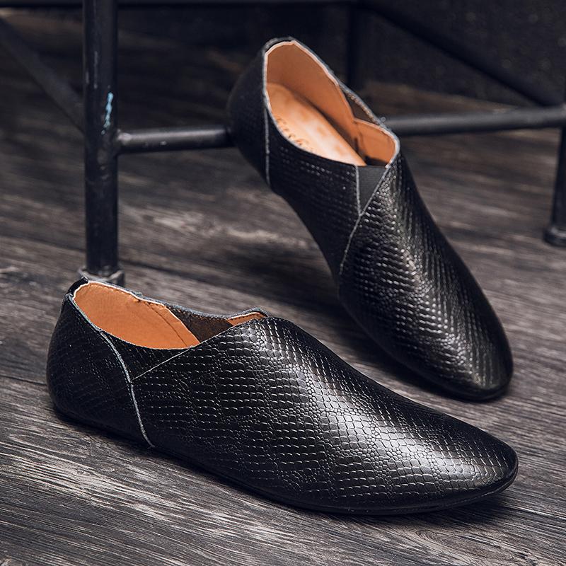 Echtes Leder Herren Slipper Leichte Freizeitschuhe Herren Outdoor Laufschuhe Komfort Herren Fahrschuhe Punk Stil Kleidungsschuh