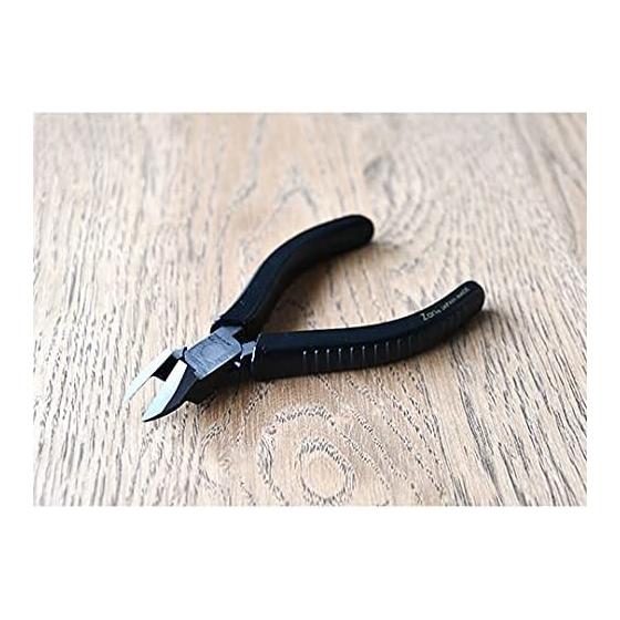 ZaN (Zan) Nail clipper with straight blade that evens hard nails - -