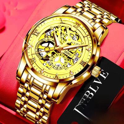 Nuovo orologio meccanico luminoso da uomo alla moda con cinturino solido