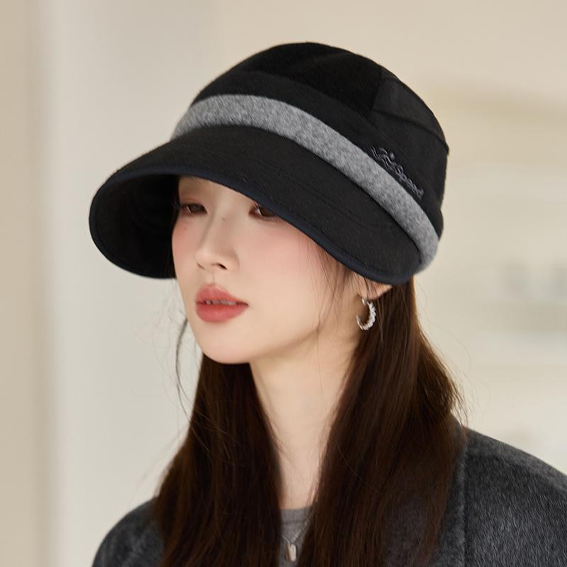 Autumn and Winter New Hat Women's Equestrian Hat Outdoor Windproof Warm Retro Newsboy Hat