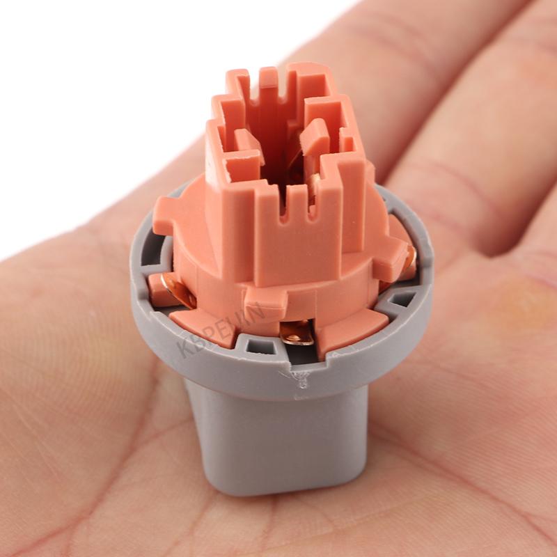 1Pcs 90075-60036 Car T20 W21W Bulb Base Socket For Toyota Highlander Tail Lights Lamp Holder Accessories