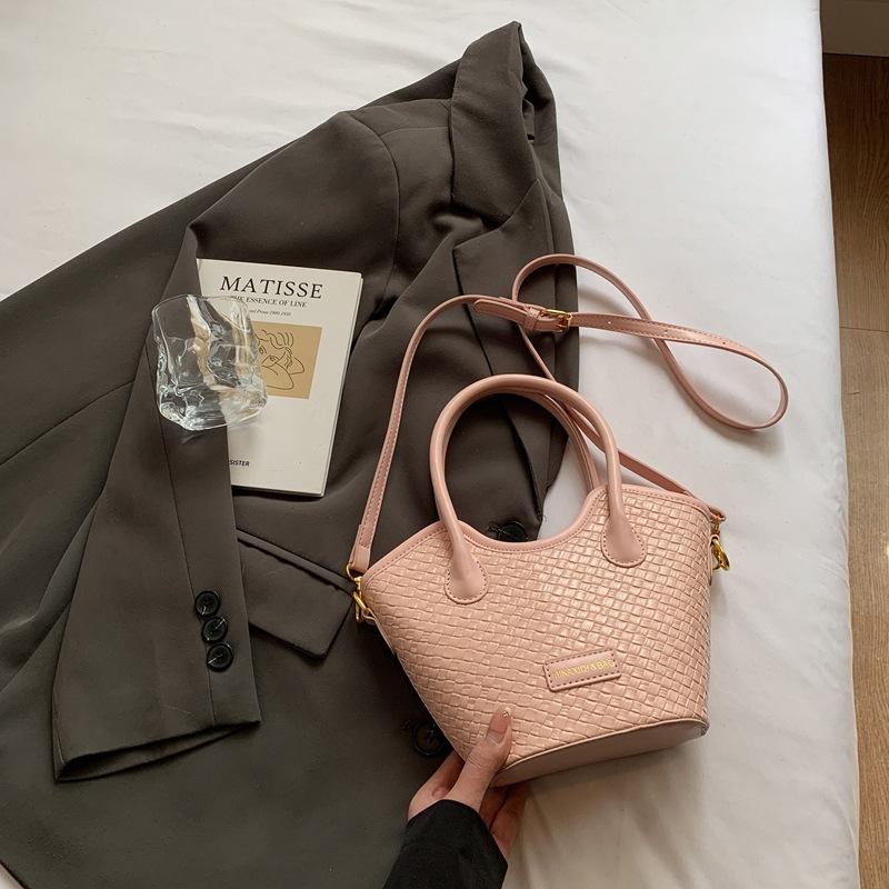 Niche Woven Bags Women's New Summer Versatile Messenger Bags Fashion Handbags Bucket Bags