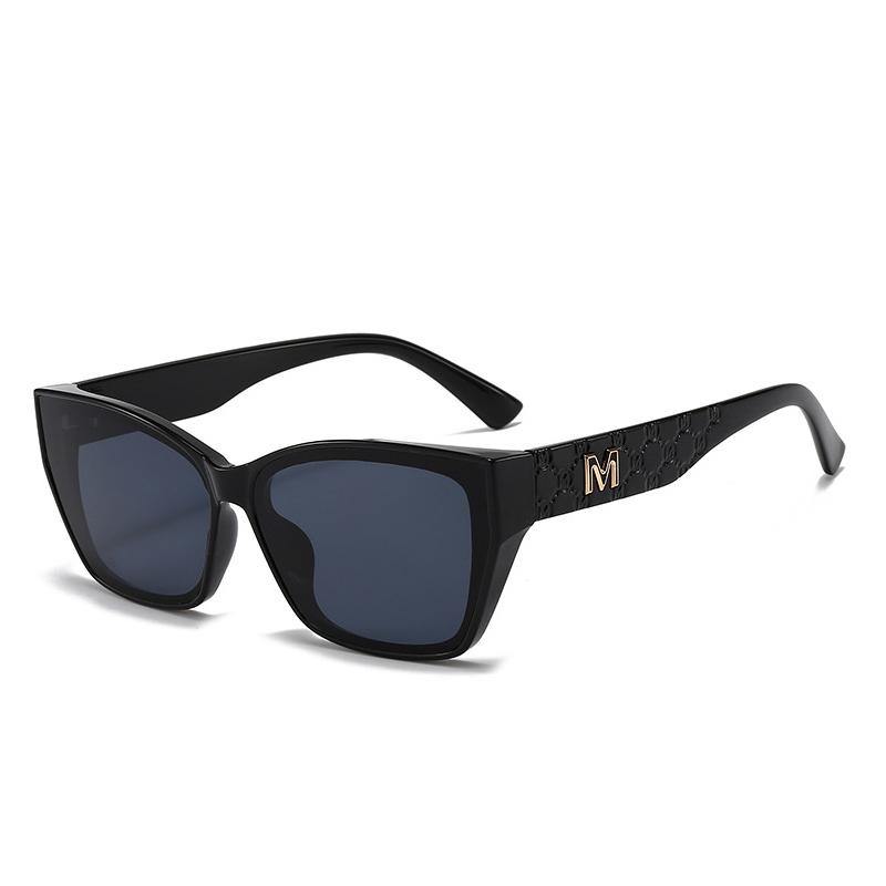 

New Luxury Fashion Brand Designer Sunglasses Women Vintage Letter Cat Eye Shades Glasses Outdoor Summer Travel Sunglasses