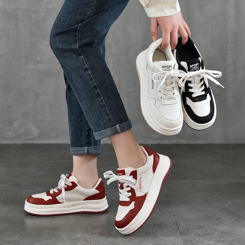 Fashion High Quality New Women's Fashion Casual Sports Shoes Flat Anti-slip Wear Leather Board Shoes Loafer Walking Women's Shoes