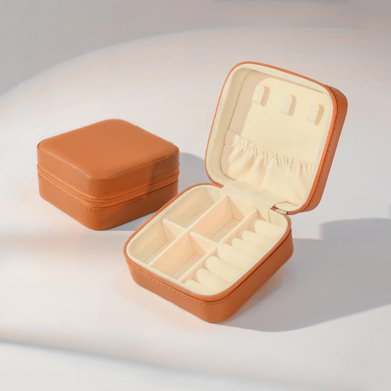Коробка для хранения ювелирных изделий Мини Кольцо Ожерелье PU Кожа Коробка для хранения ювелирных изделий Портативная Антиокислительная Коробка для ювелирных изделий Brown; Storage Box