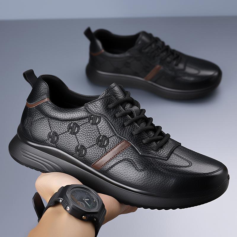 New Shoes for Men Genuine Leather Shoes Fashion Flat Casual Sport Shoes Street Comfortable Lace-up Sneaker