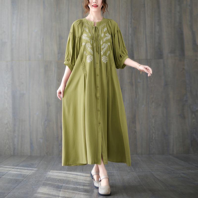 2025 Summer Plus Size Women's Retro Embroidered V-Neck Bell Sleeve Dress