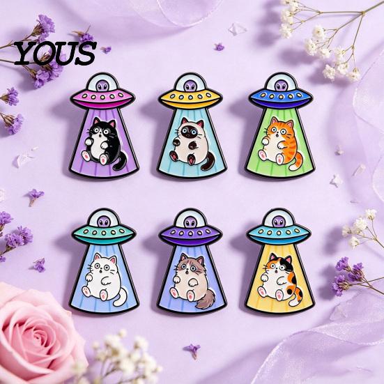 UFO Cat Brooch Enamel Metal Brooch, Aliens Ship Kitten Badge Pin, Animal Theme Clothing Bag Scarves Hat Accessories for Men Women Alloy
