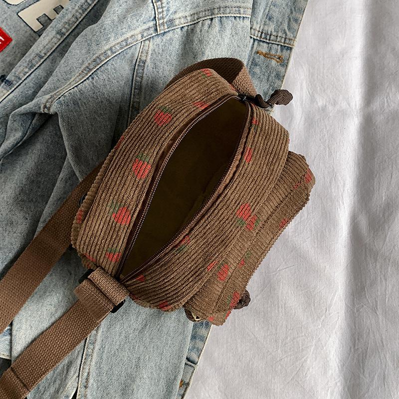 Fashion New Shoulder Messenger Bag Multi-colored Strawberry Hand Bag To Work Commuter Bag Shopping Bag