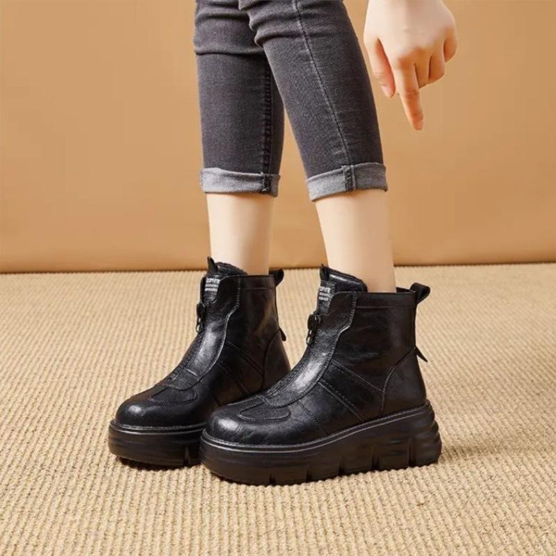 

Женские зимние ботинки на толстой подошве 2024 года, новые зимние ботинки на плоской подошве, износостойкие, нескользящие, высокие, хлопковые, утепленные и защищающие от холода, короткие ботинки для мам 35 чёрный