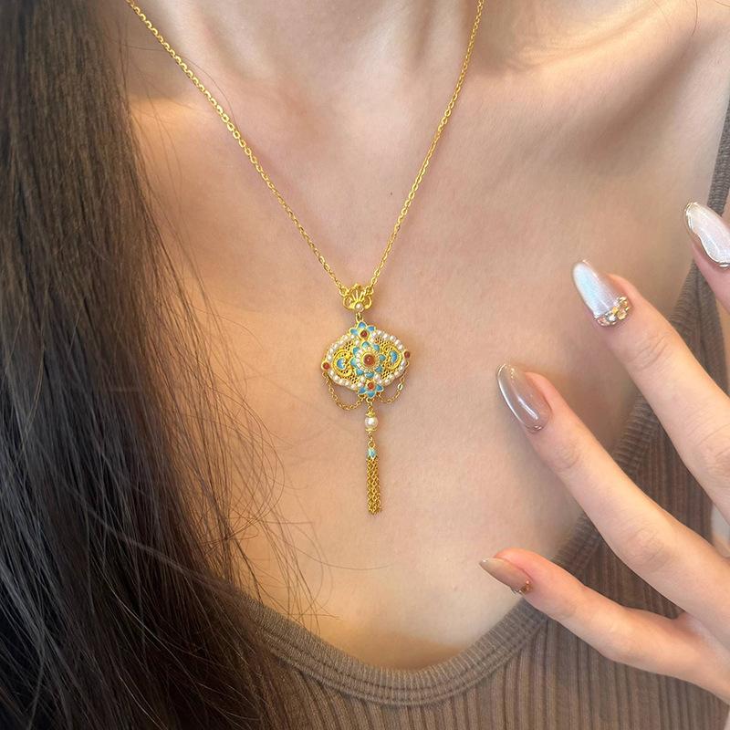 Court Style Colored Enamel Pearl Pendant Exquisite Antique Gold Craftsm Trendy Light Luxury Ruyi Tassel Necklace Wedding Jewelry