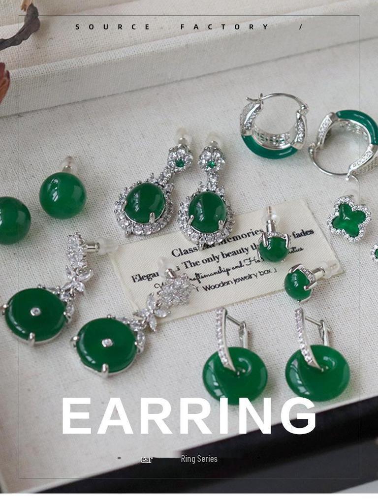 Kolczyki z cyrkoniami w stylu chińskim: Wykwintna moda retro z wszechstronnymi srebrnymi igłami dla wysokiej klasy, luksusowego wyglądu.