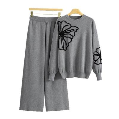 Modisches Herbst- und Winter-Rundhals-Strick-Fashion-Top mit kontrastfarbigen floralen Linien und Weitbein-Langen Hosen