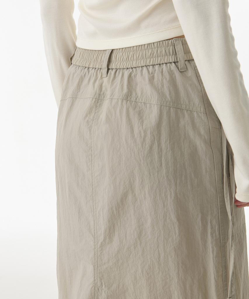 Musinsa Standard Woman Women'S Nylon Ripstop Utility Banding Long Skirt [Light Beige]