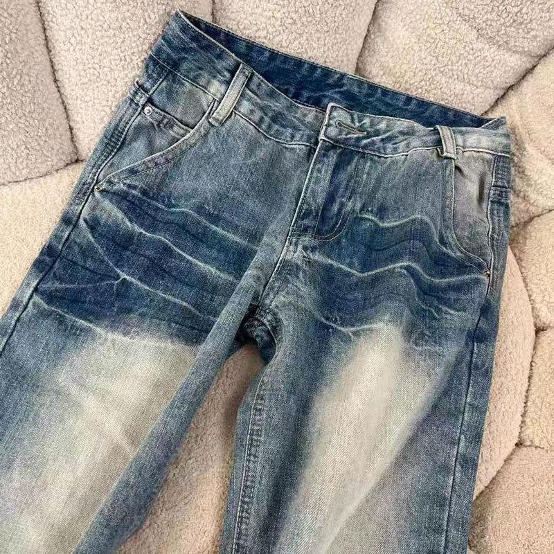 Übergröße Würzige Mädchen Gewaschene Schlaghosen Mittelhohe Schlagjeans