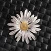 Plant Metal Daisy Flowers Best Gift Brooch Pin Collar Accessories Suit Scarf Clip Fashion Jewelry