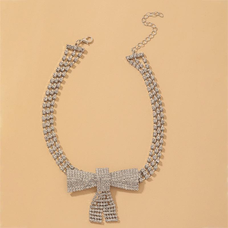 Luxury Diamond Bow Multi-Layer Choker Necklace – Elegant High-End Hip Hop Style for Women