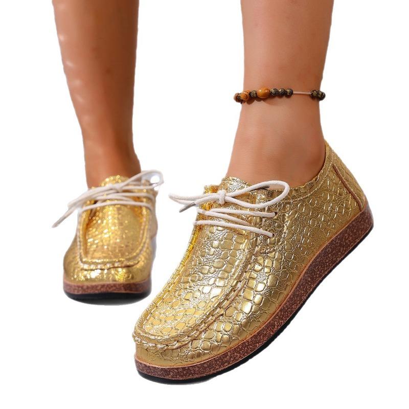 Thick-soled Board Shoes, Large-sized Fashionable Sports Casual Shoes, Flat Shoes, One-foot Lazy Shoes