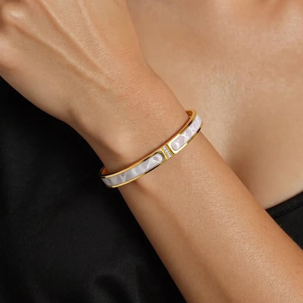 Alloy Bangle With 3 Shining Diamonds and White Shell Accent Fashion Accessory for Stylish Everyday Jewelry Pieces