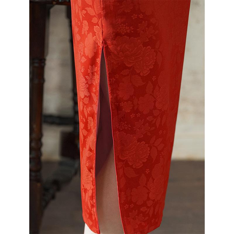 Red cheongsam women's new Chinese 1011 new engagement wedding toast hanging neck sleeveless young high sense