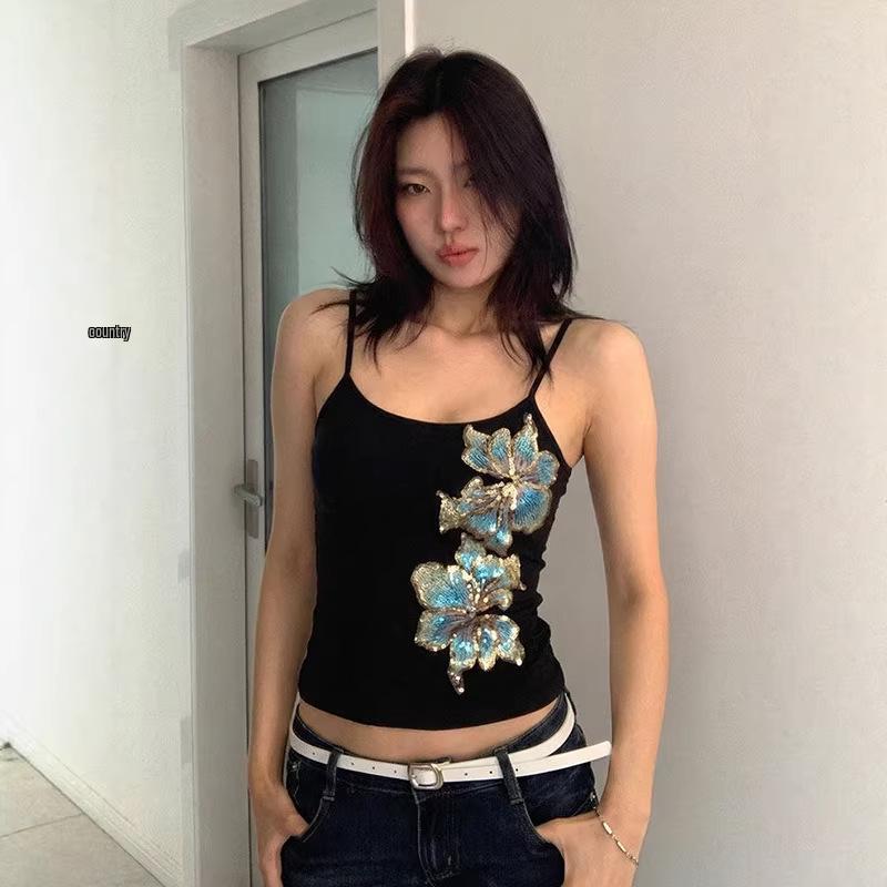 Women's Slim-fitting Black Floral Sleeveless Camisole Top for Early Spring