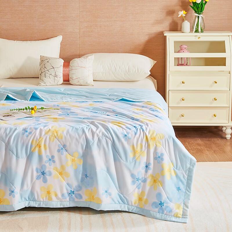 Red Dragonfly Summer Quilt