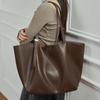 2026 New Fashi Retro Tote Bag Trend Shoulder Texture Unique Simplicity Casual Daily Exquisite Practical Versatile Premium