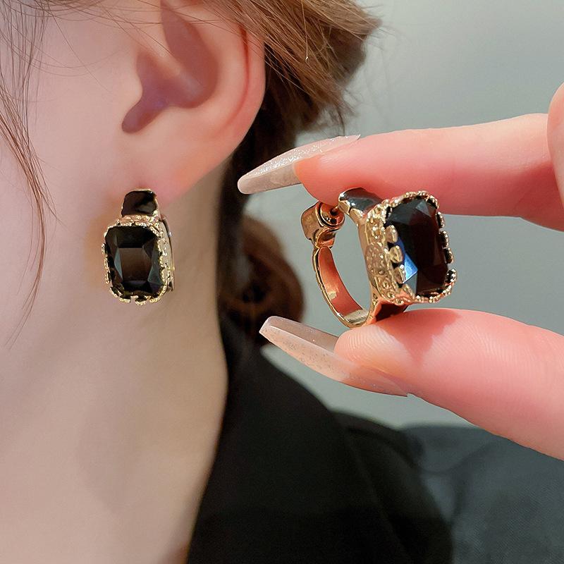 Retro Dunkel Künstlicher Kristall Quadrat Sterling Silber Vergoldet Ohrringe - High-End Fashion Statement für Frauen