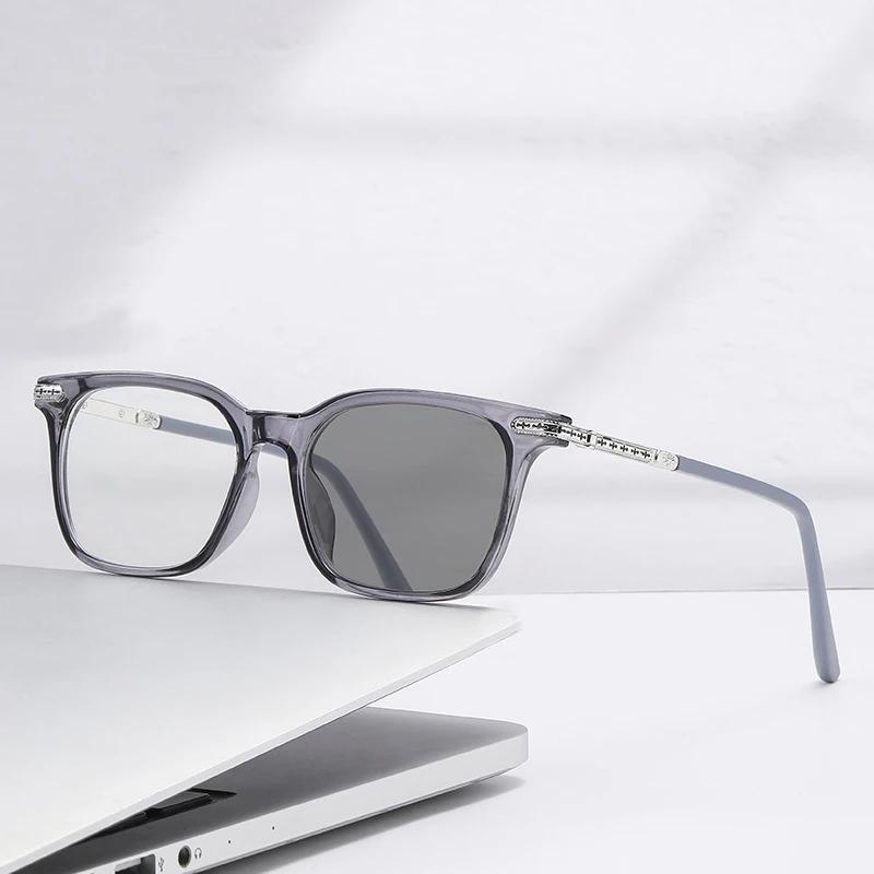 Fashionable Color-changing Nearsighted Glasses  Retro Anti-blue Light Glasses Frame Photochromic Myopia Glasses-1.75-2.25-2.75