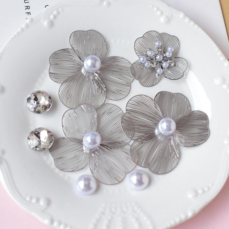 

8Pcs Shoe Accessories Detachable Rhinestone-Encrusted Electroplated Metal Flower Decoration For Clogs Beach Shoes And Sandals one size